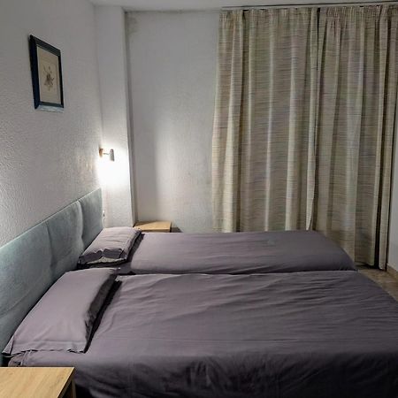Apartamentos Mitus Canet De Mar Ngoại thất bức ảnh