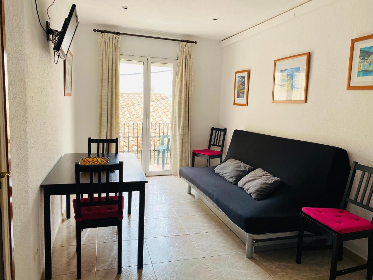 Apartamentos Mitus Canet De Mar Ngoại thất bức ảnh