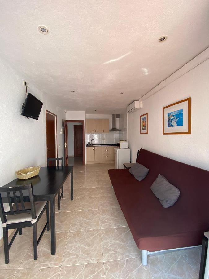 Apartamentos Mitus Canet De Mar Ngoại thất bức ảnh