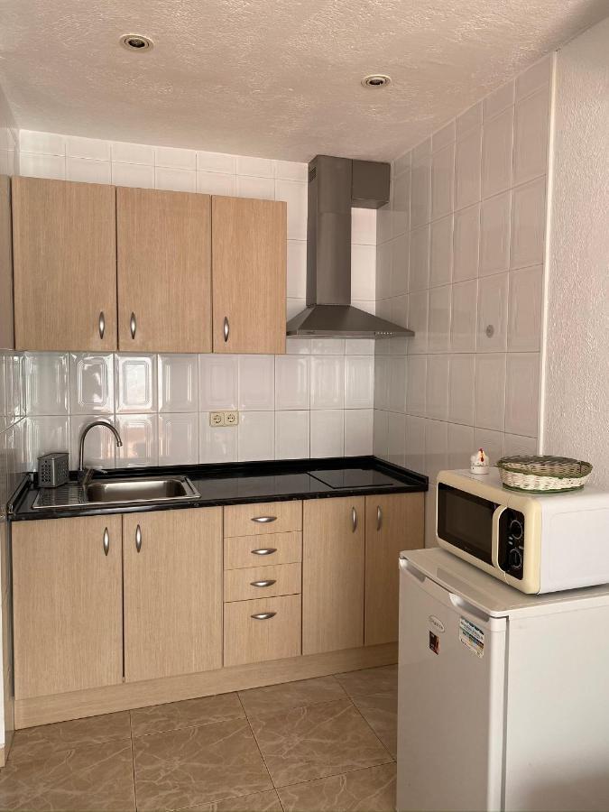 Apartamentos Mitus Canet De Mar Ngoại thất bức ảnh