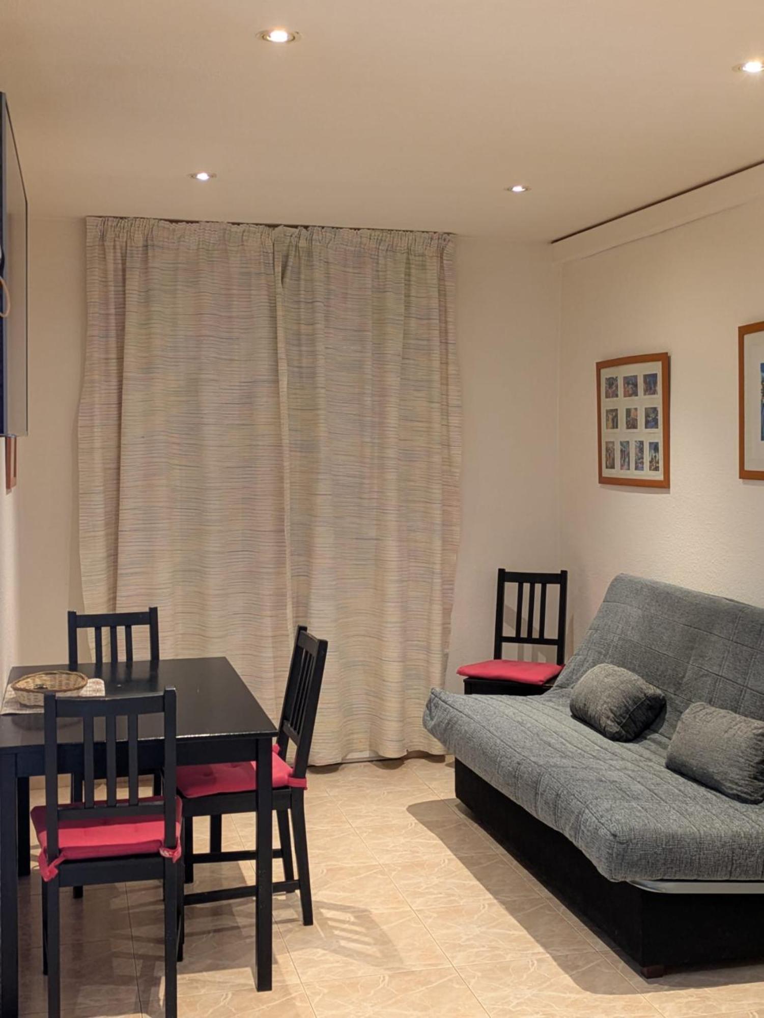 Apartamentos Mitus Canet De Mar Ngoại thất bức ảnh